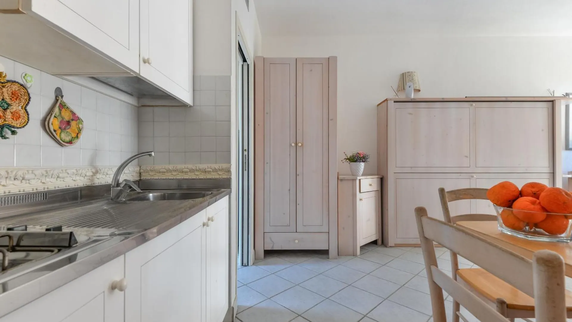 Appartamenti Dolores Pila  0*, Pila (Livorno)